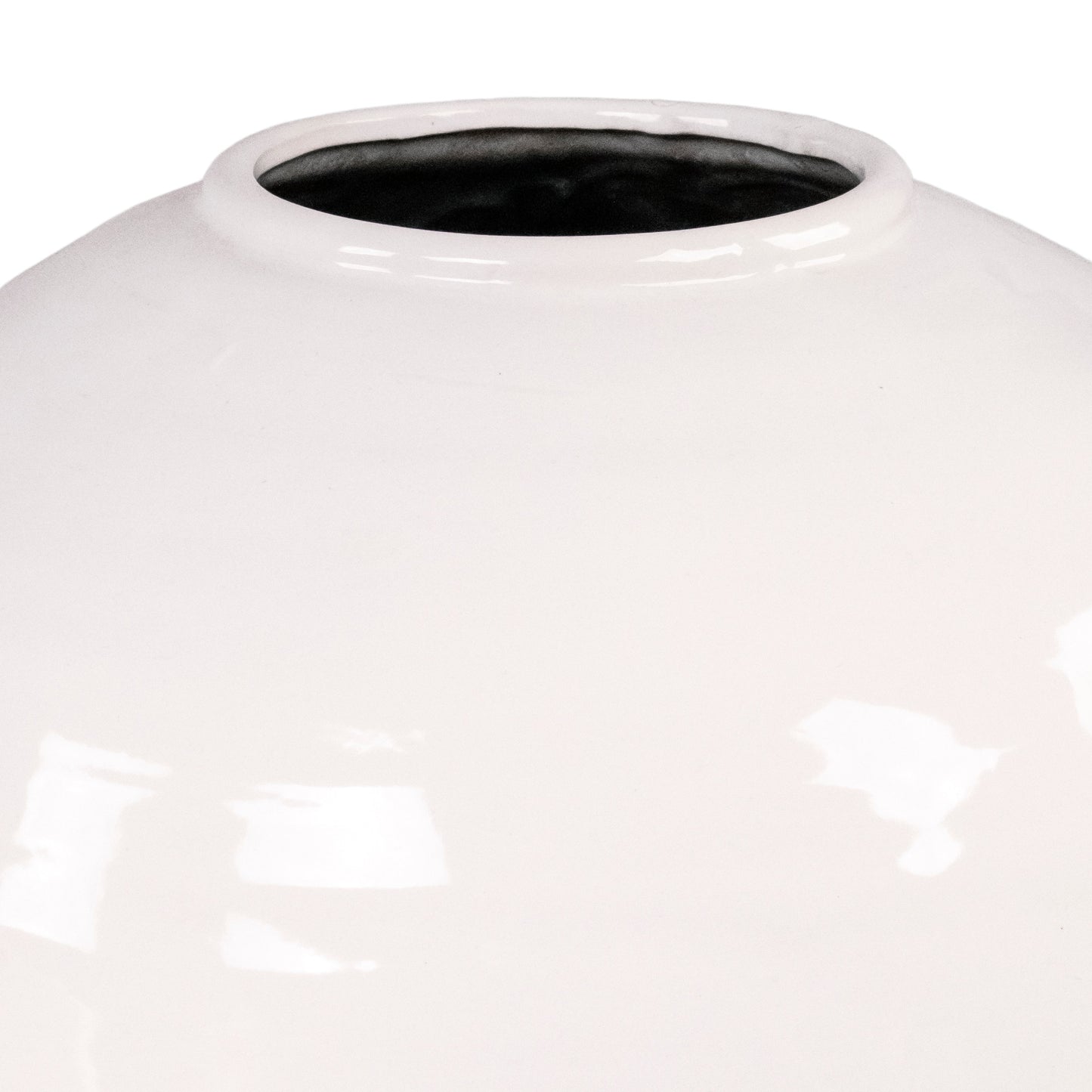 White Vase (10131L A25)