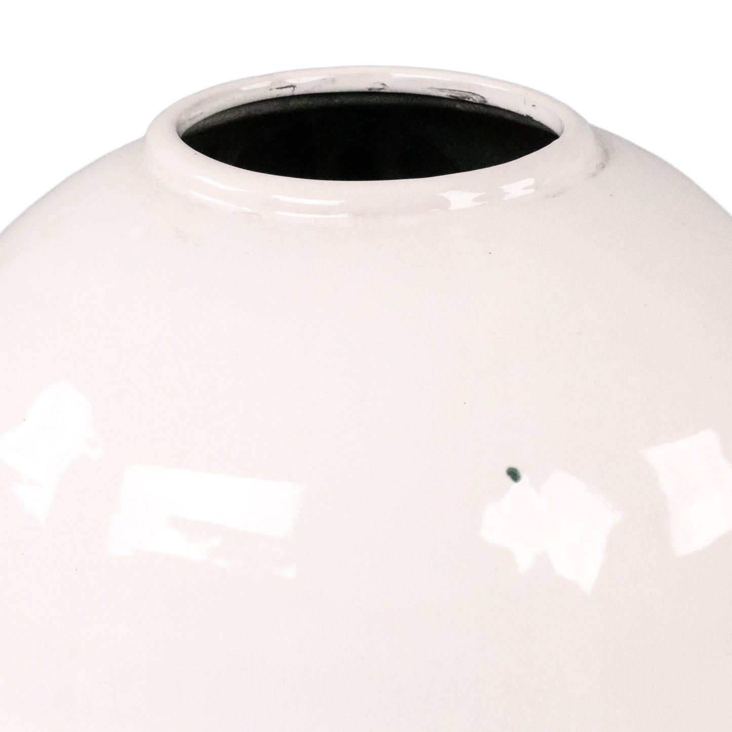 White Vase (10131S A25)