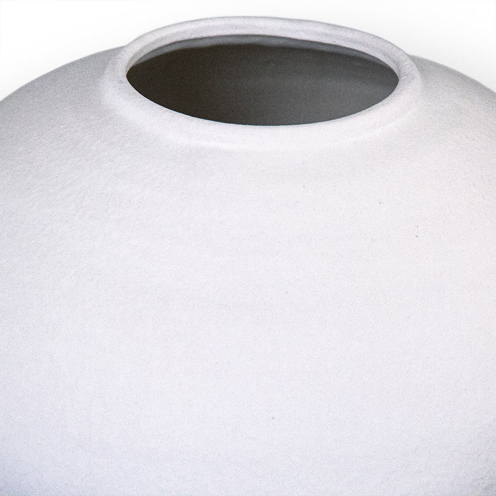 White Vase (10131S A584A)