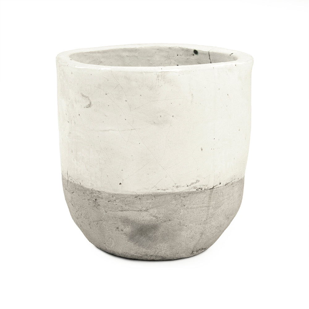 Distressed White Vase (7793XL A25A)