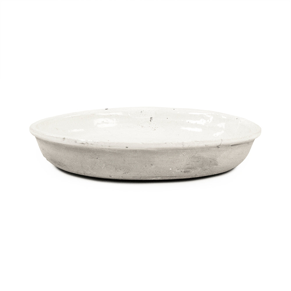 Distressed White Plate (9702L A25A)