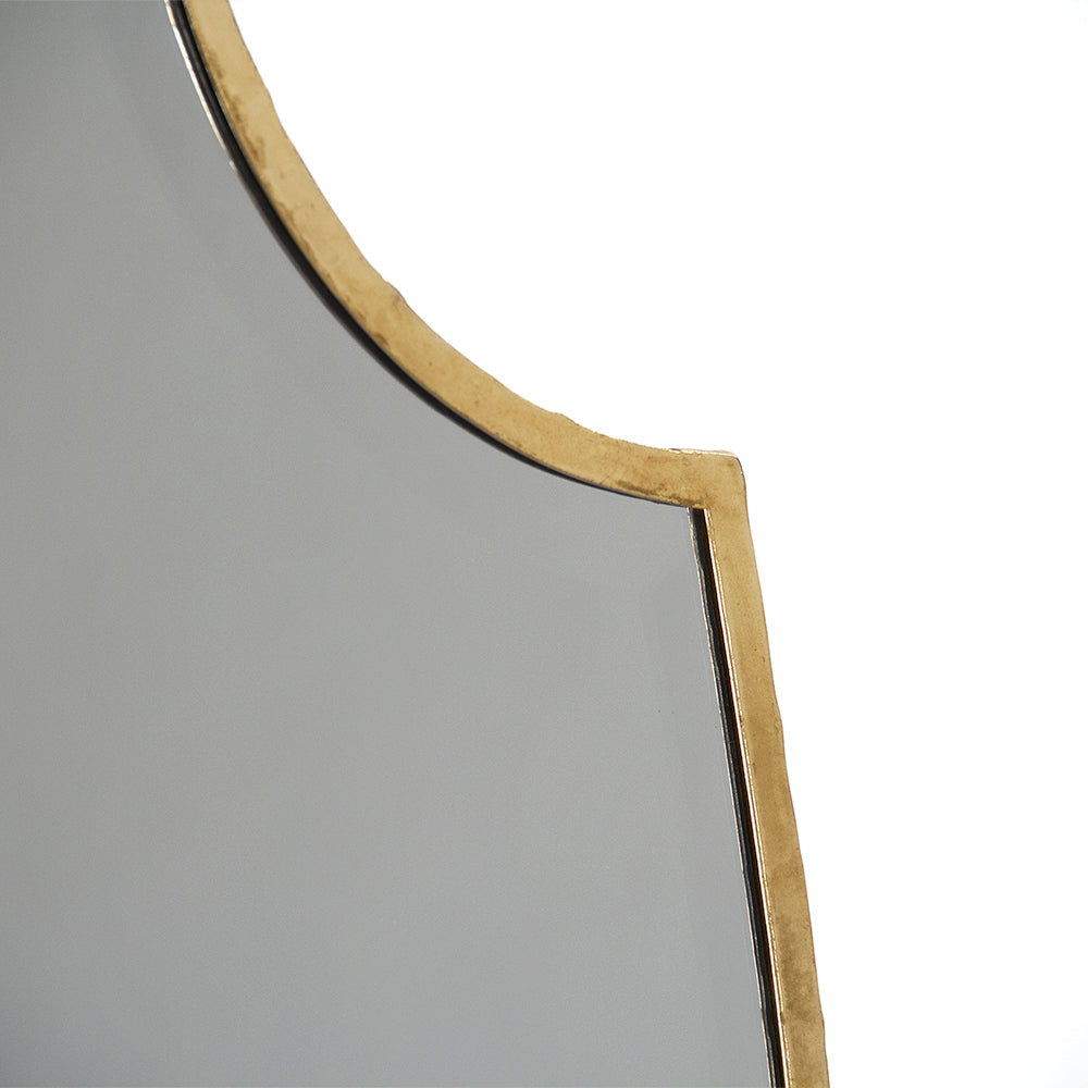 Barbora Mirror