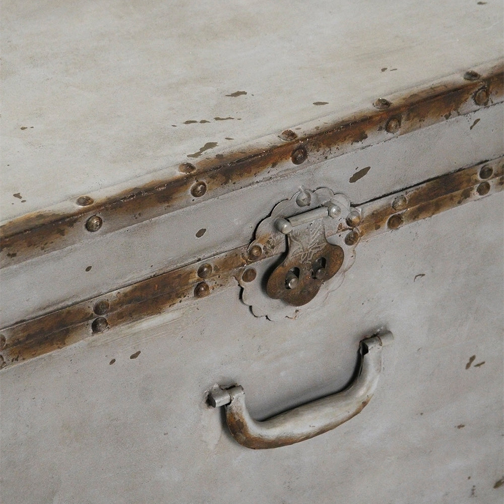 Iron Box